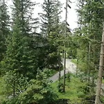 Dom Pod Skocznia زاكوباني