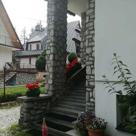 Dom Pod Skocznia Pansiyon *